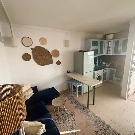 Fantastic Two Bed Close To The Apartment *